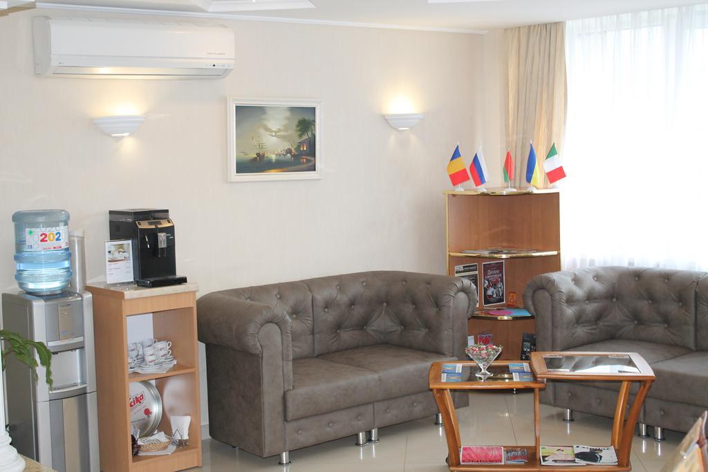 Paradise Hotel Gomel Exterior photo